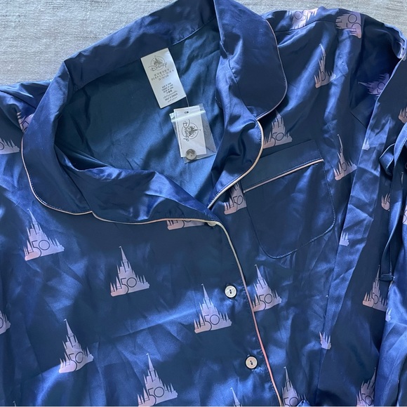 NWT Walt Disney World 50th Anniversary Satin Pajama Set - Picture 5 of 5